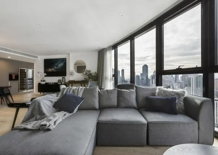 Luxurious 3 Brm Apartment